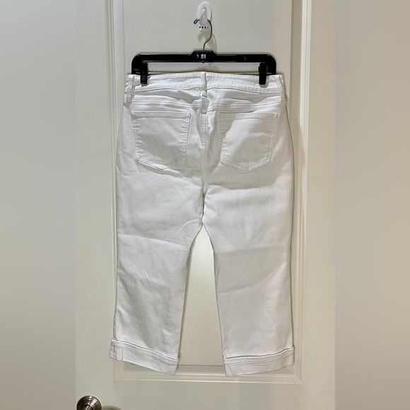 NYDJ White Jeans Capri Mid Rise Cuffed Stretch Size 8 - Picture 5 of 6